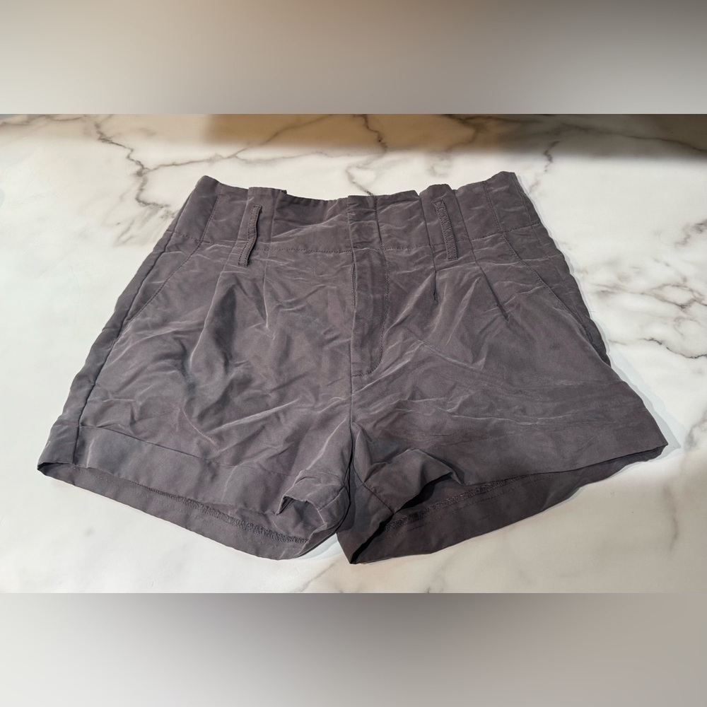 American Eagle Women's Gray Pleated Dress Shorts Sz 0 High Rise Soft EUC